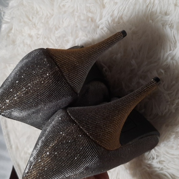 Fioni Shoes - Picture 5 of 6